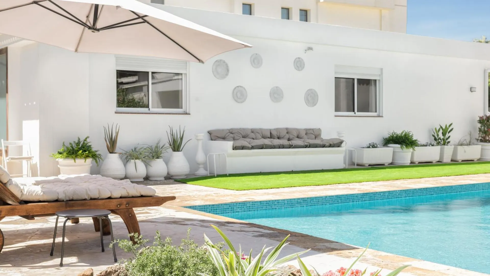 Casa Azul First Line Villa -Puerto Banus Golden Mile Marbella Apartment