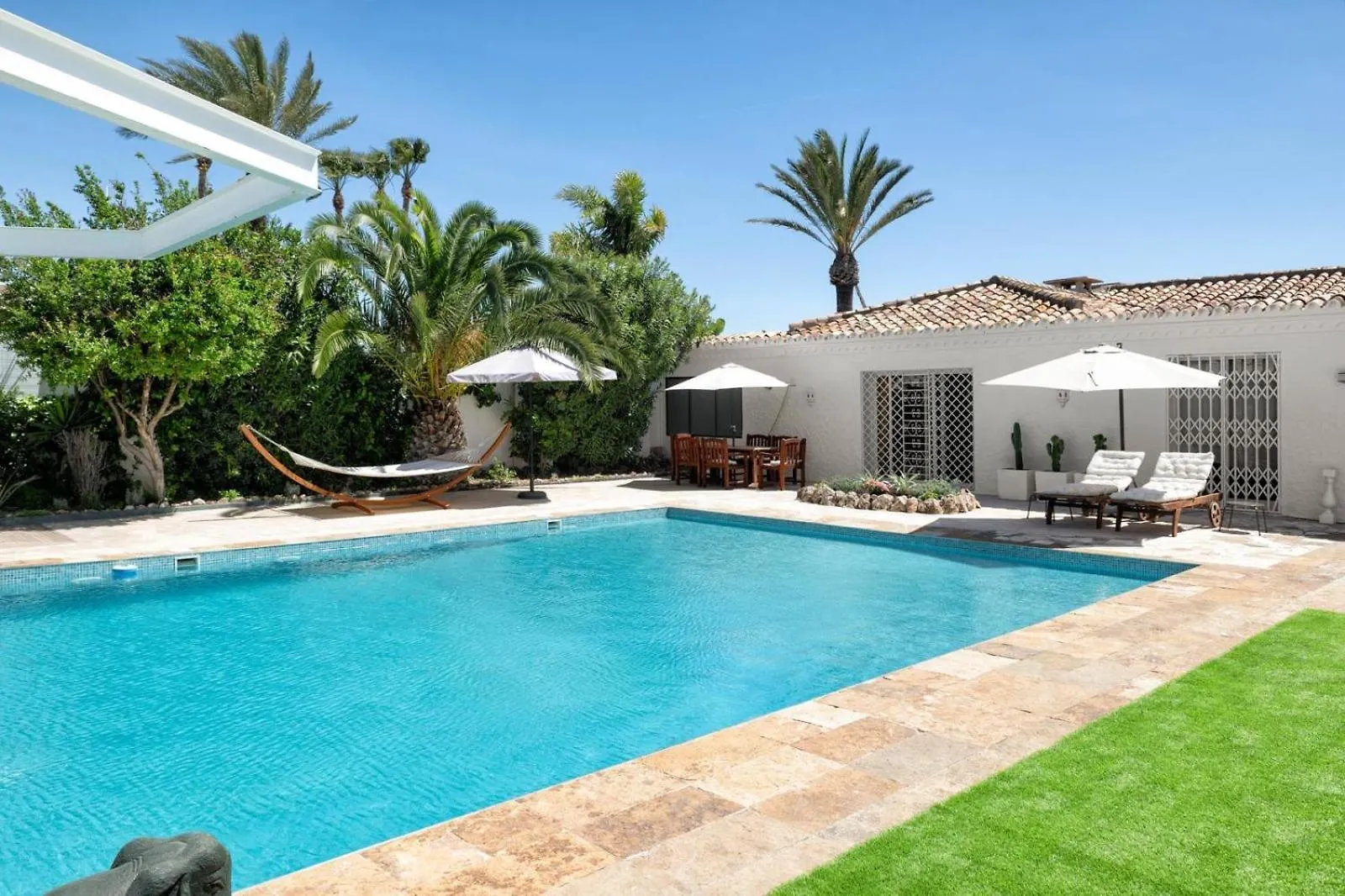 Casa Azul First Line Villa -Puerto Banus Golden Mile Marbella